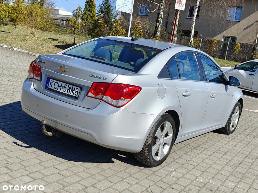Chevrolet Cruze - 10