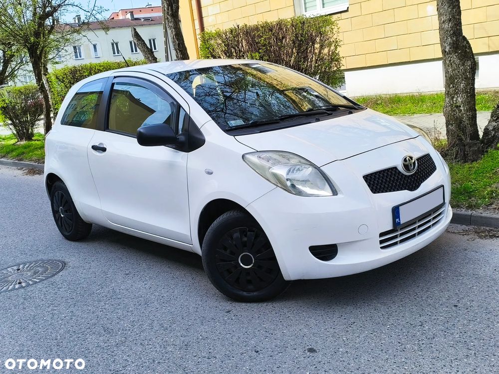 Toyota Yaris 1.0 Luna Start - 2