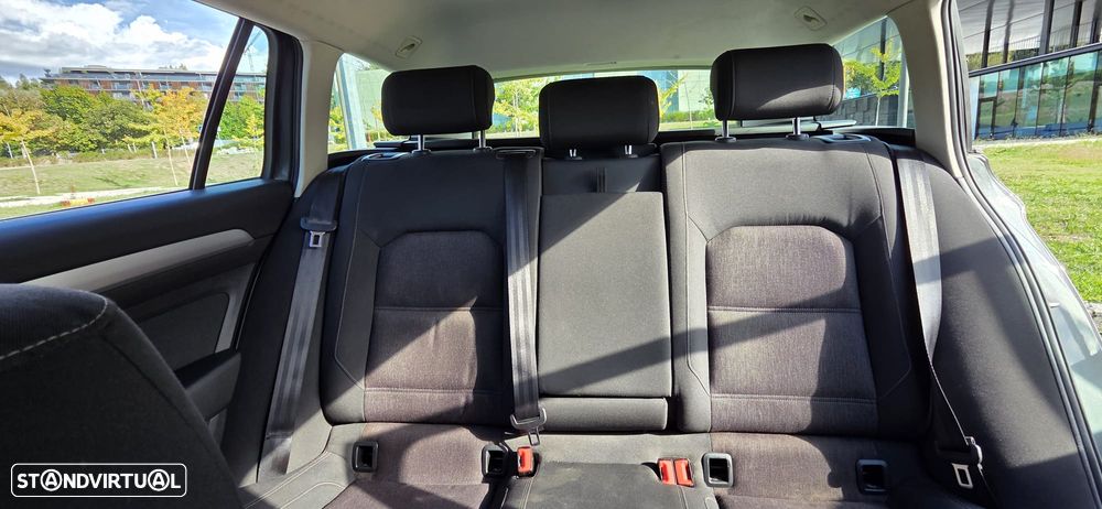 VW Passat Variant 1.6 TDI Confortline - 4
