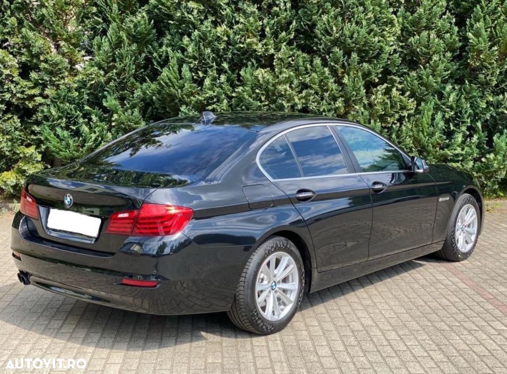 BMW Seria 5 525d xDrive - 9