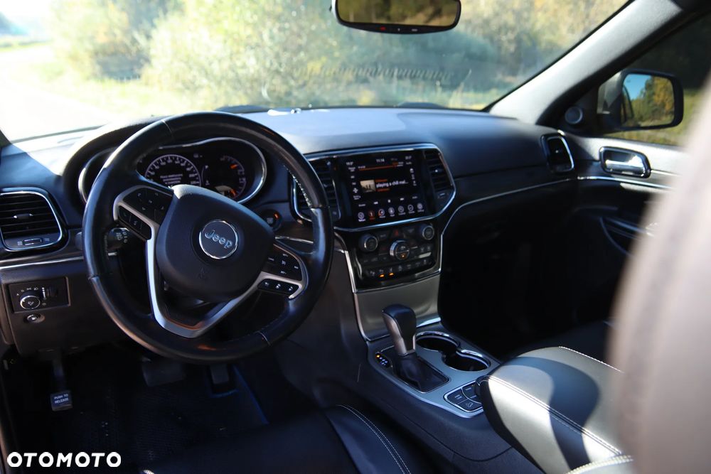 Jeep Grand Cherokee - 19