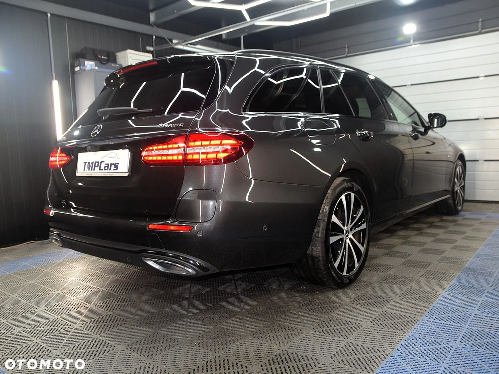Mercedes-Benz Klasa E 300 de 4Matic 9G-TRONIC - 4