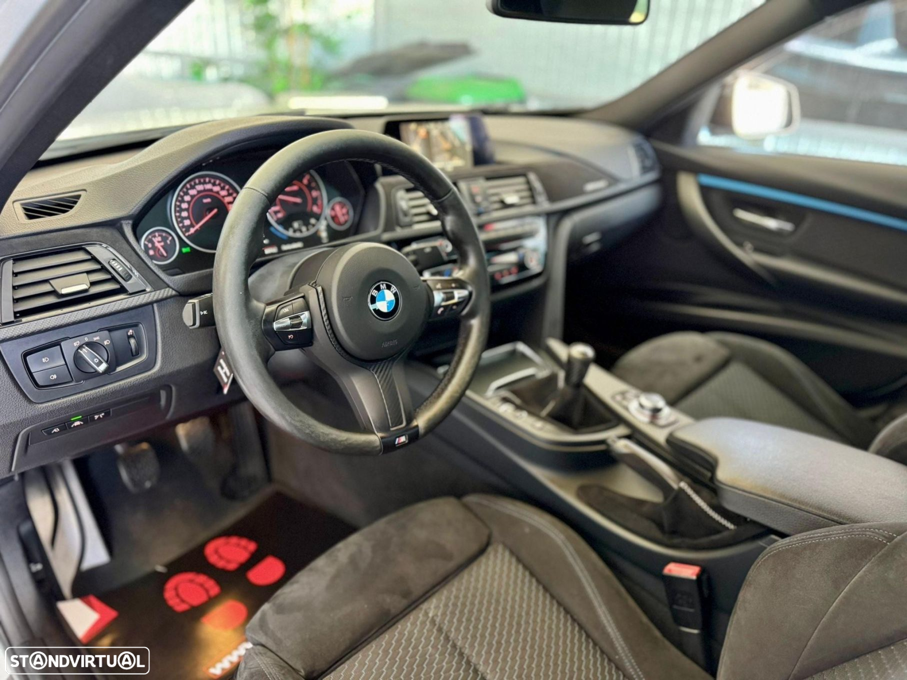 BMW 320 d Pack M - 11