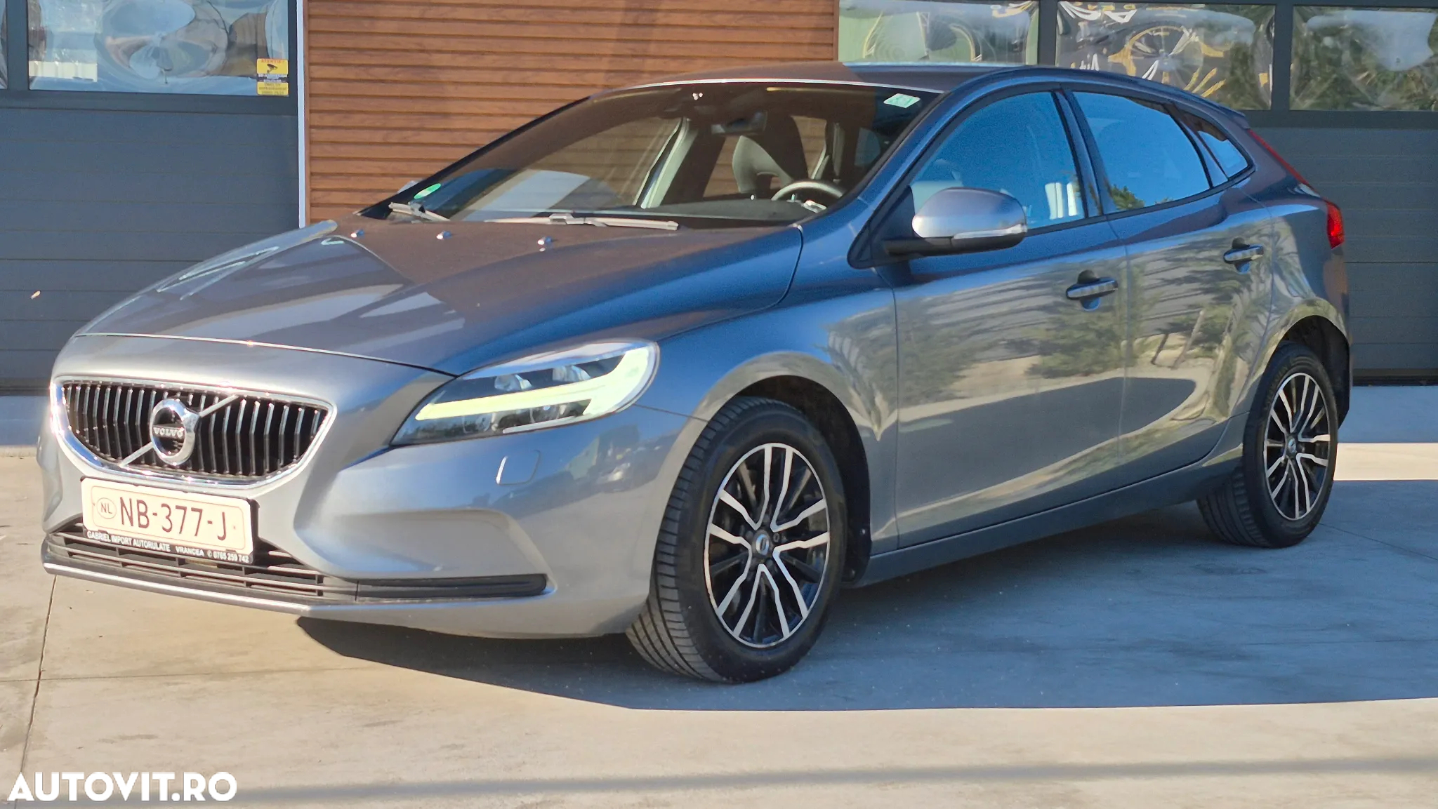 Volvo V40 D3 Aut. Summum - 18
