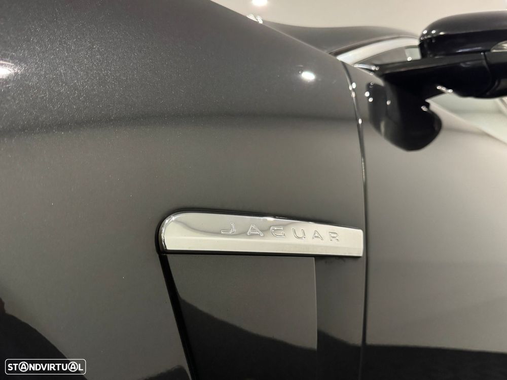 Jaguar XF Sportbrake 2.2 D Premium Luxury - 18