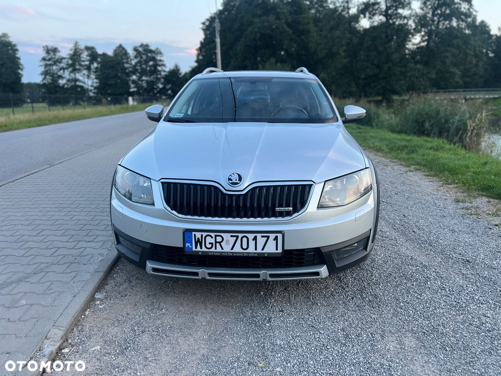 Skoda Octavia Scout 2.0 TDI 4x4 DSG - 1