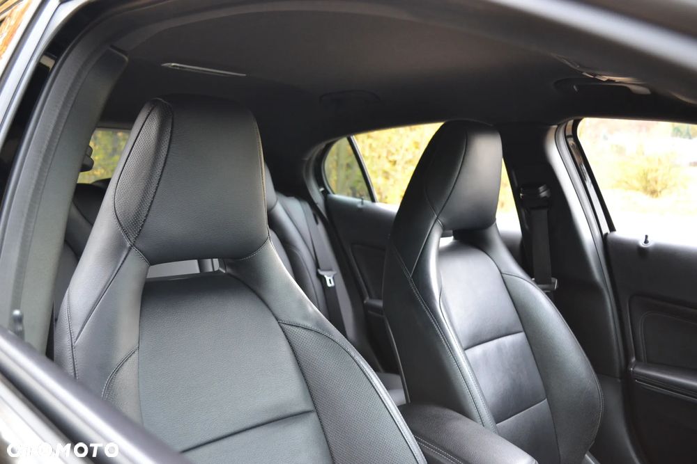 Mercedes-Benz GLA AMG 45 4-Matic - 13