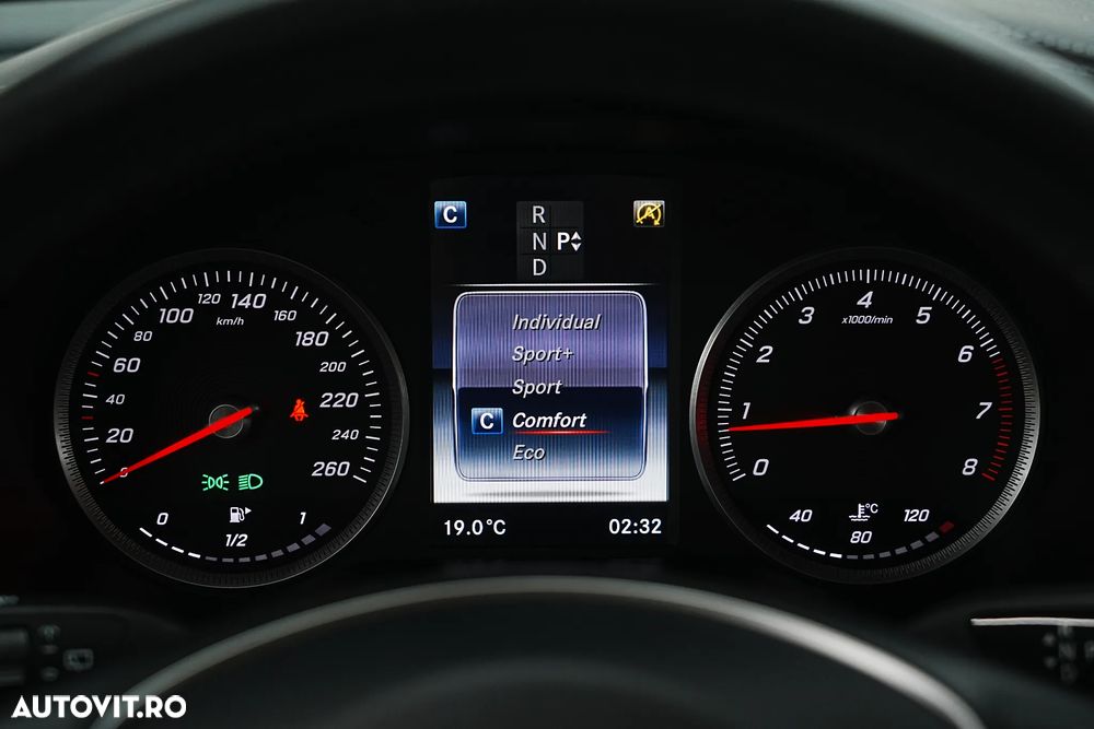 Mercedes-Benz GLC 250 4Matic 9G-TRONIC Exclusive - 25