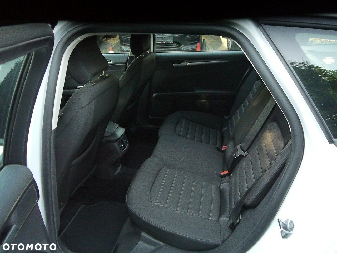 Ford Mondeo - 27
