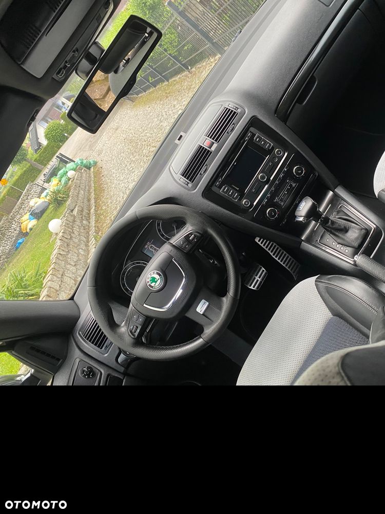 Skoda Octavia 2.0 TDI DPF RS DSG - 30