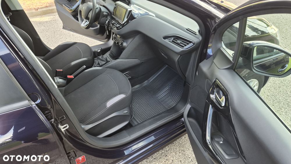 Peugeot 208 82 PureTech Style - 18