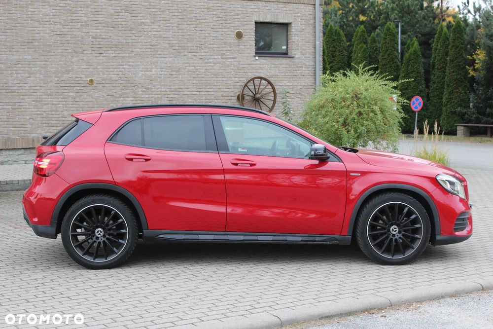 Mercedes-Benz GLA 200 7G-DCT Edition 1 - 5