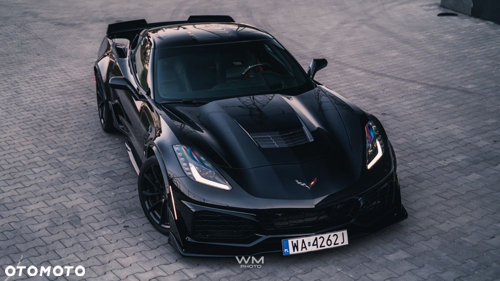 Chevrolet Corvette - 35