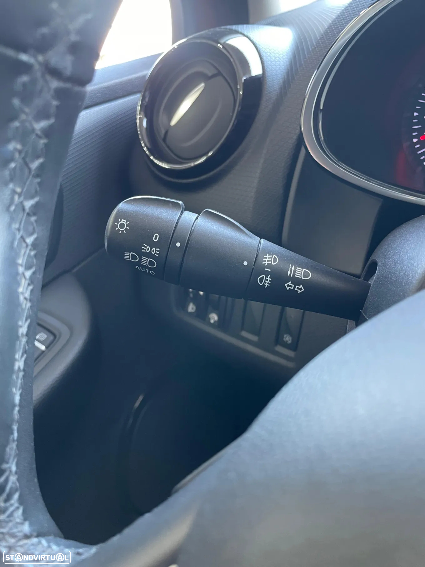 Renault Clio (Energy) TCe 90 Start & Stop LIMITED - 21