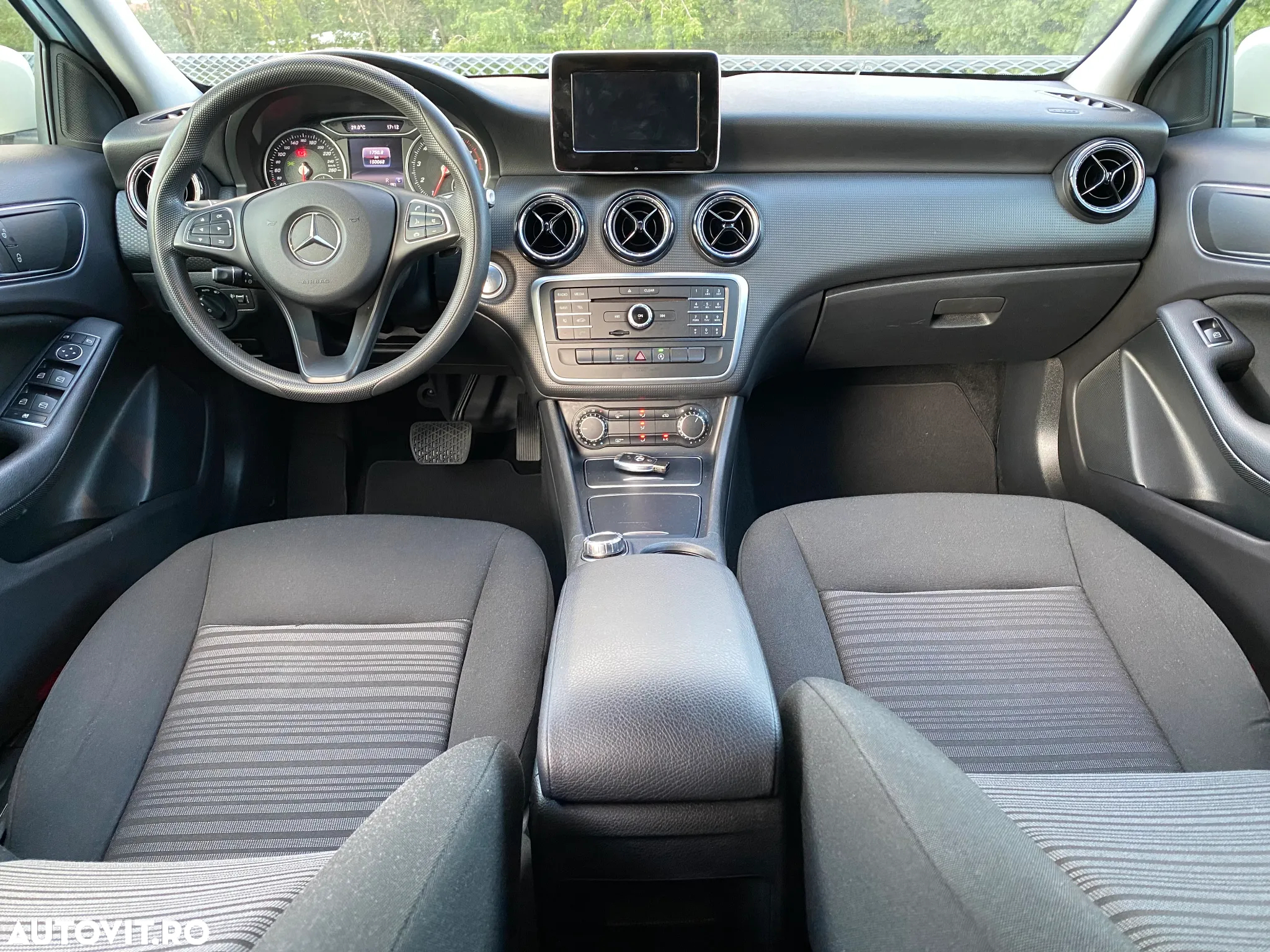 Mercedes-Benz A - 6