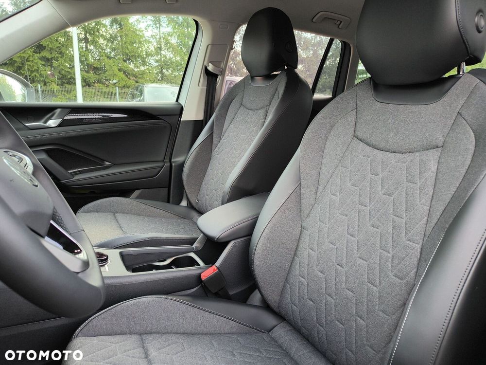 Volkswagen Tiguan - 11