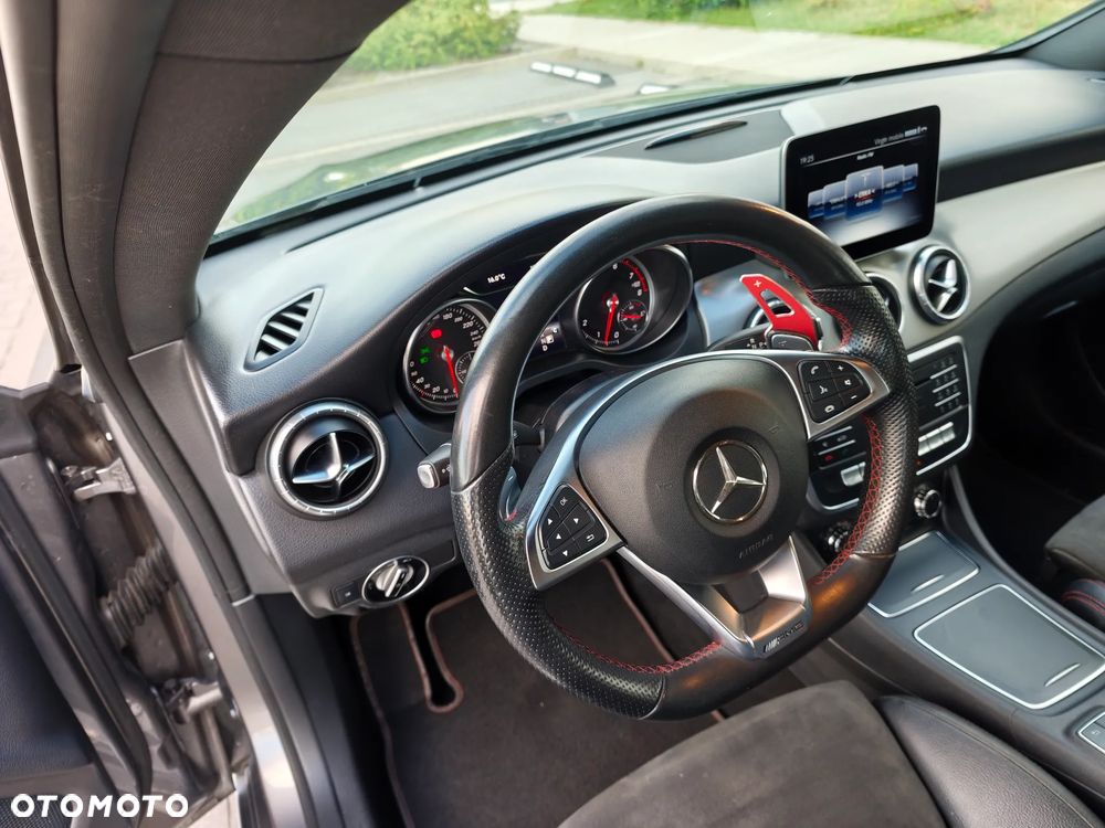 Mercedes-Benz CLA 180 7G-DCT AMG Line - 21