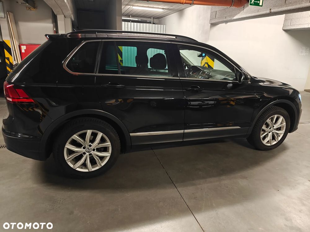 Volkswagen Tiguan - 12