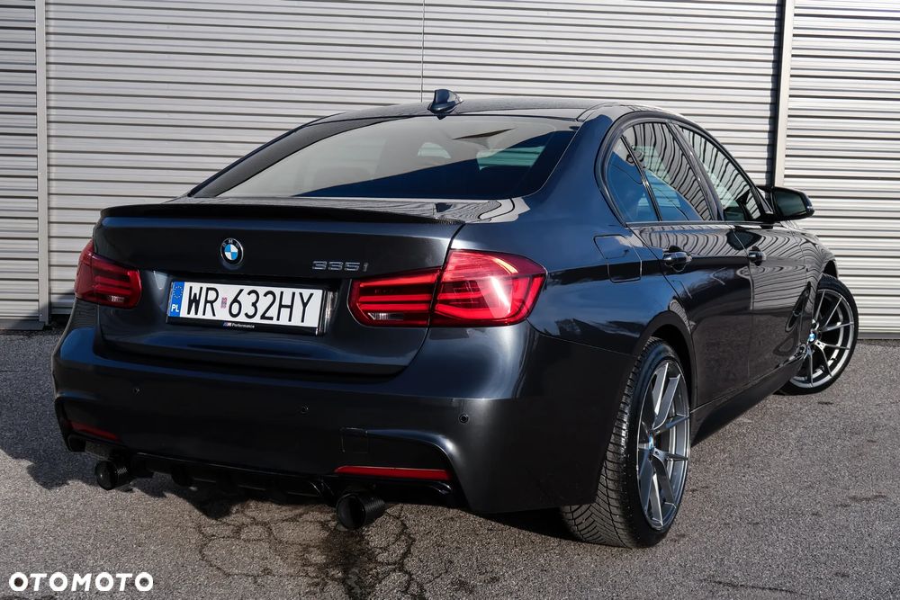BMW Seria 3 335i xDrive M Sport - 17