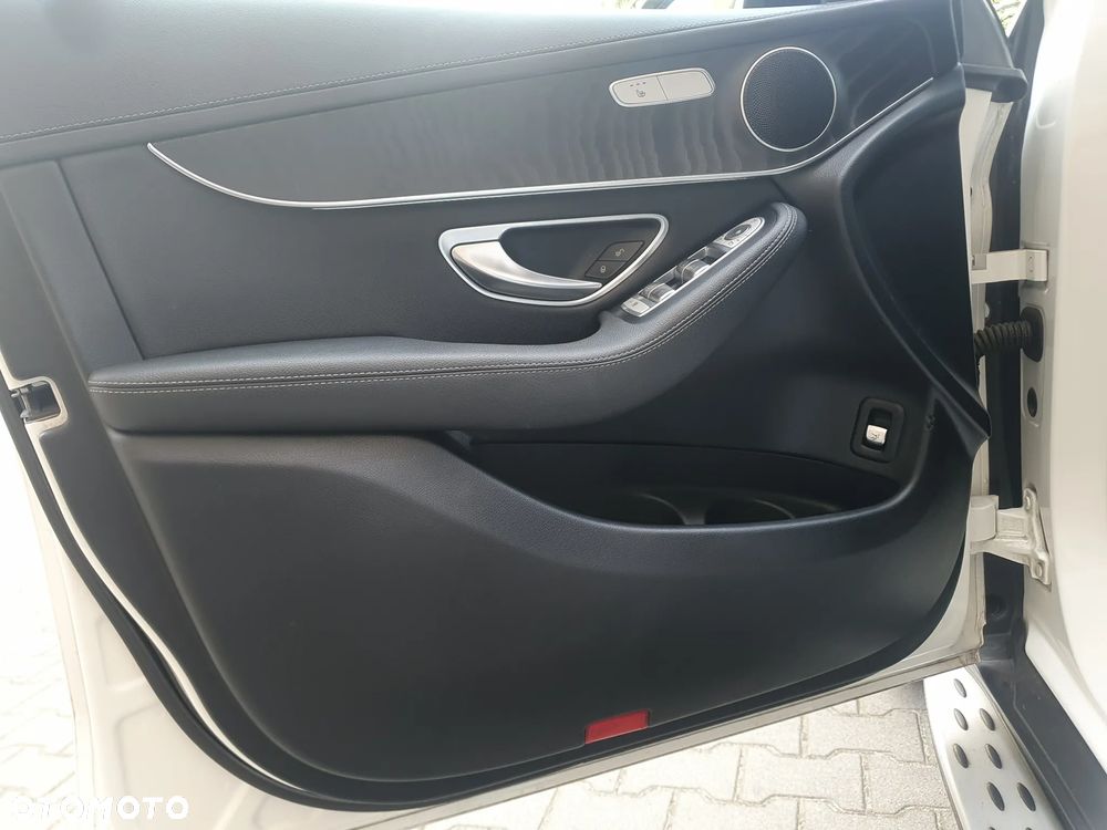 Mercedes-Benz GLC 250 Coupe 4Matic 9G-TRONIC - 8