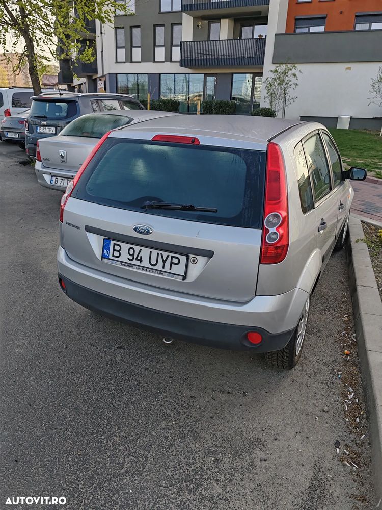 Ford Fiesta 1.25i Ambiente - 6