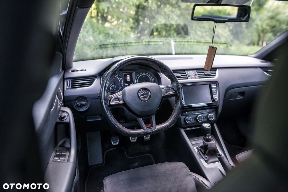 Skoda Octavia 2.0 TSI RS - 16