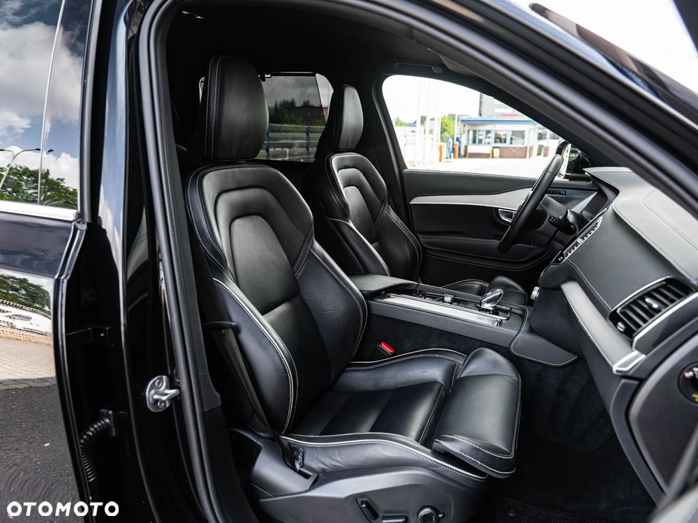Volvo XC 90 B5 D AWD Ultimate Bright - 26