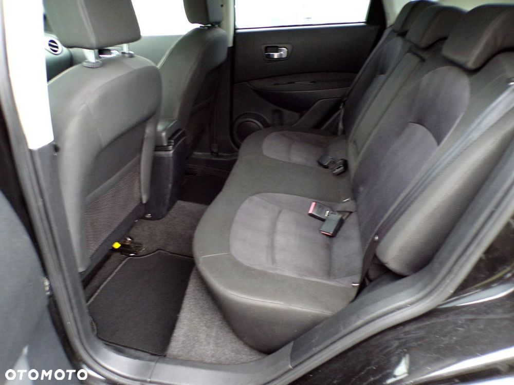 Nissan Qashqai - 25