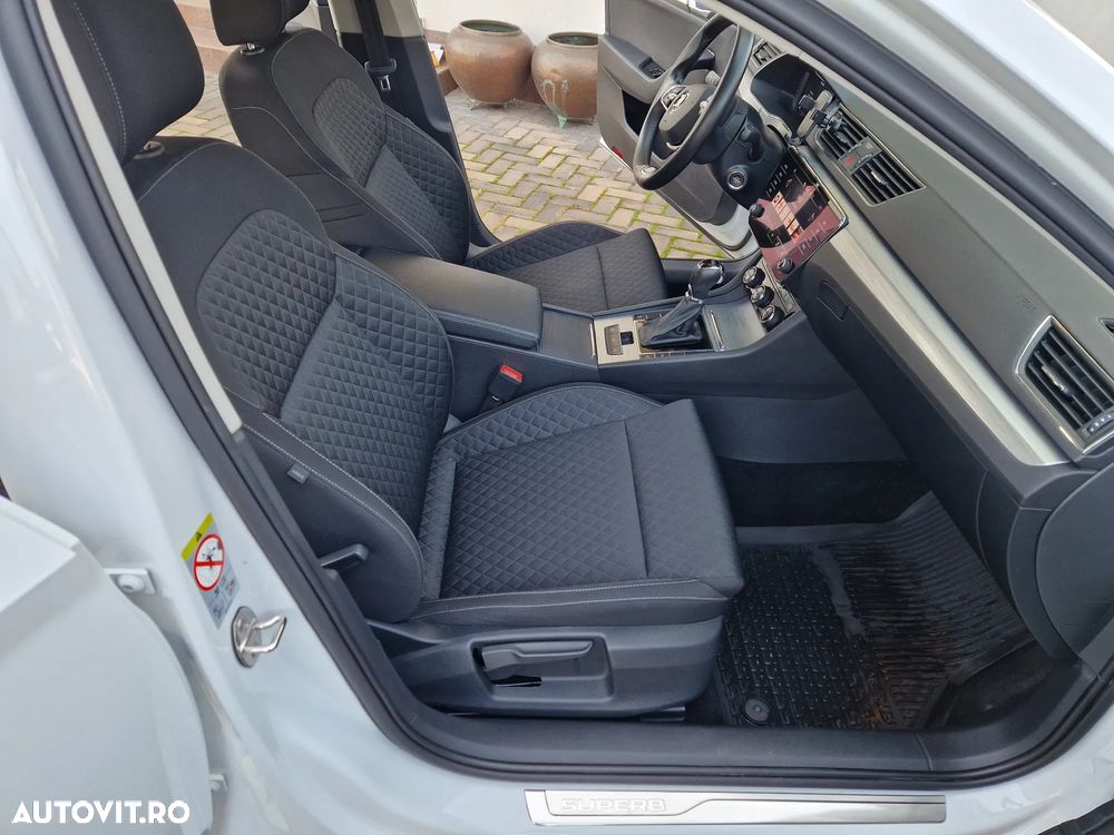 Skoda Superb 2.0 TDI DSG Ambition - 11