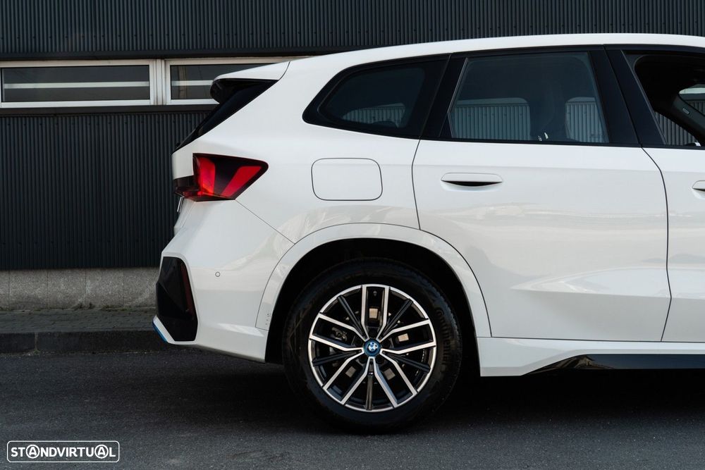 BMW iX1 xDrive30 Pack Desportivo M - 34