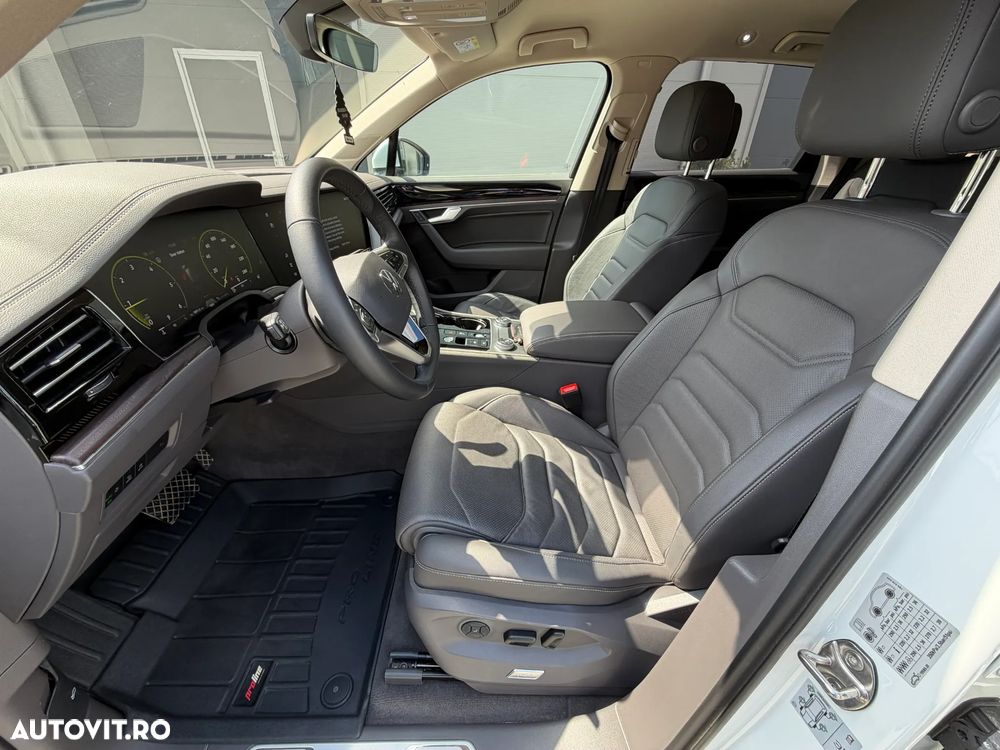 Volkswagen Touareg V6 TDI 4MOTION Elegance - 10