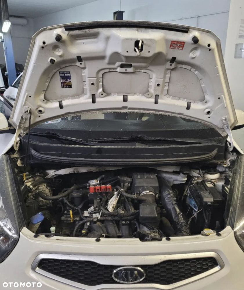 Kia Picanto 1.0 L - 12