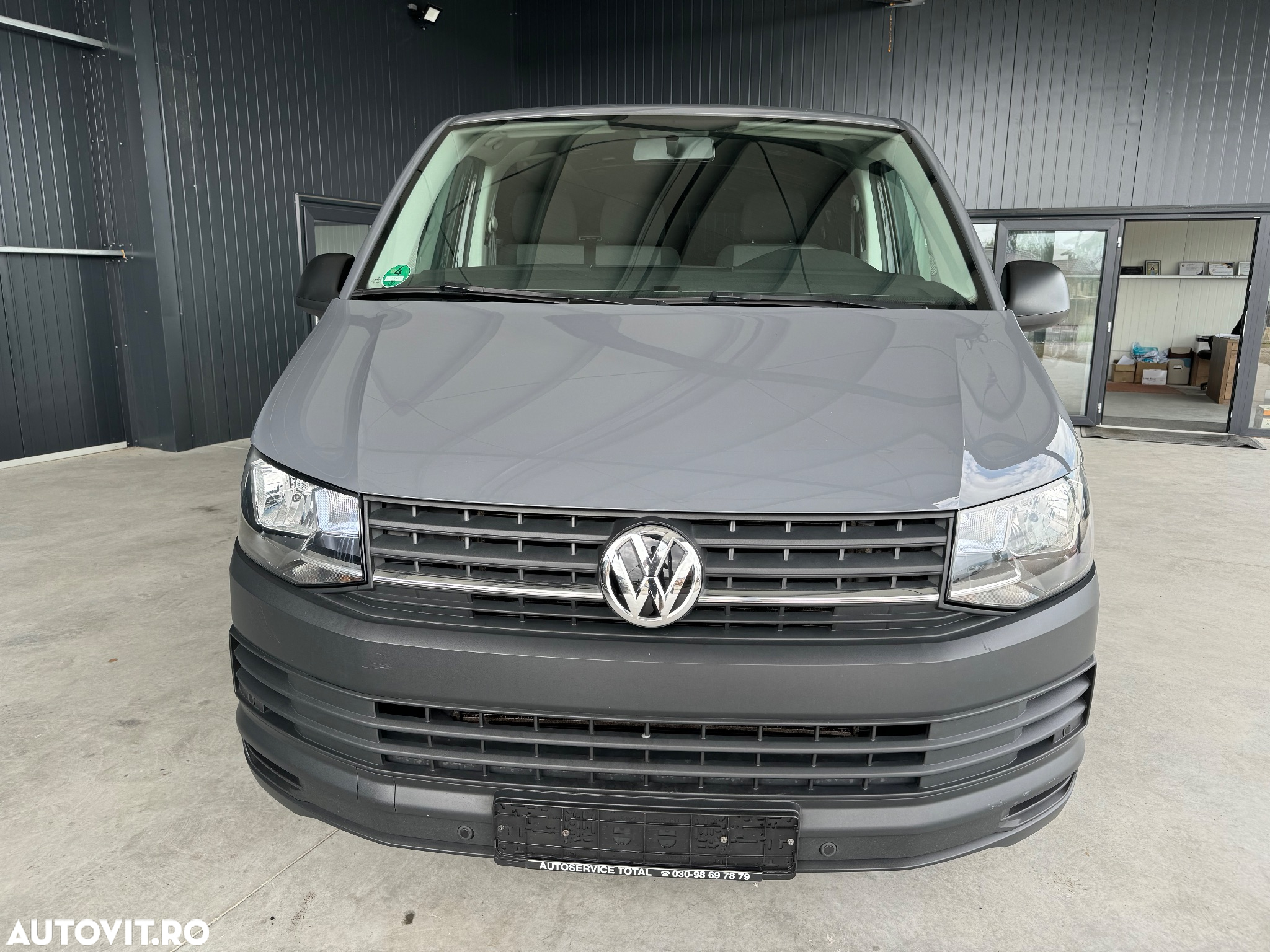Volkswagen Transporter T6 DSG Lang - 10