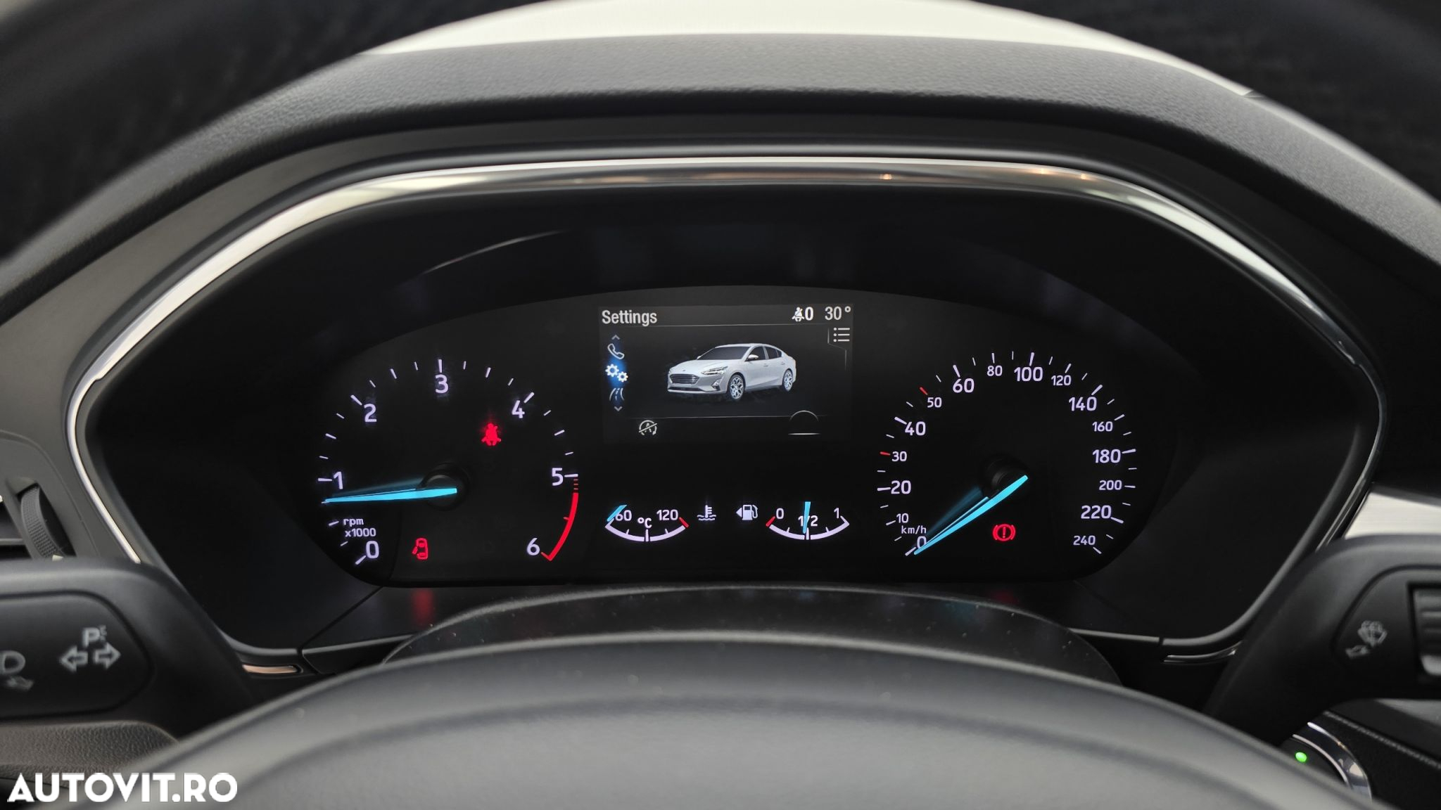 Ford Focus 1.5 EcoBlue Titanium - 16