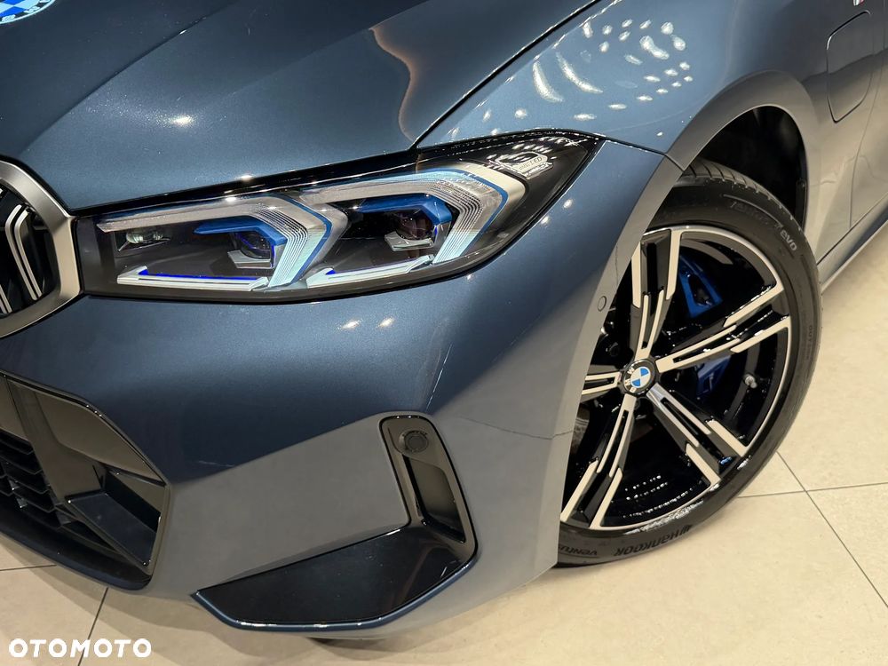 BMW Seria 3 330e xDrive M Sport sport - 24