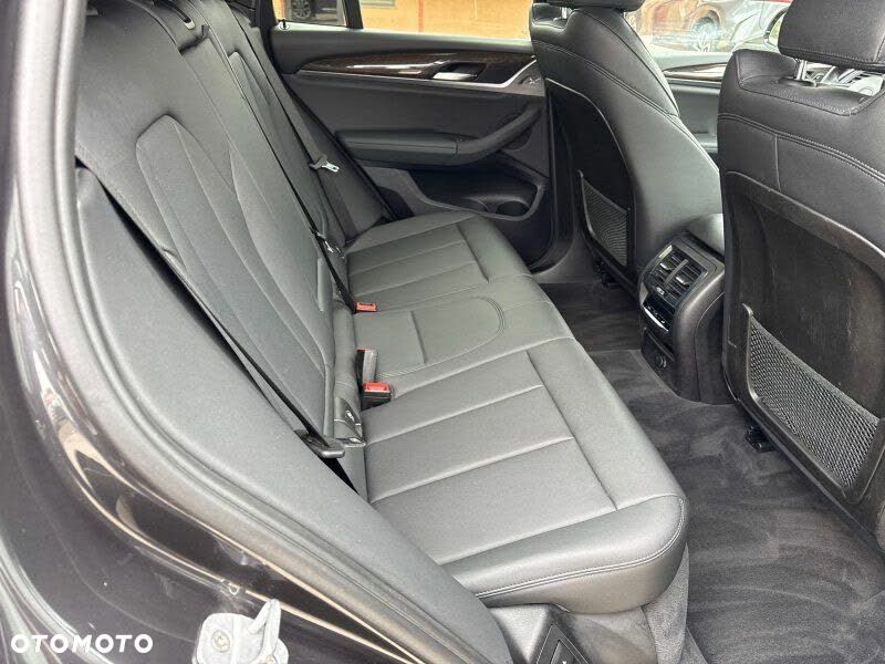 BMW X3 xDrive30i Advantage - 11