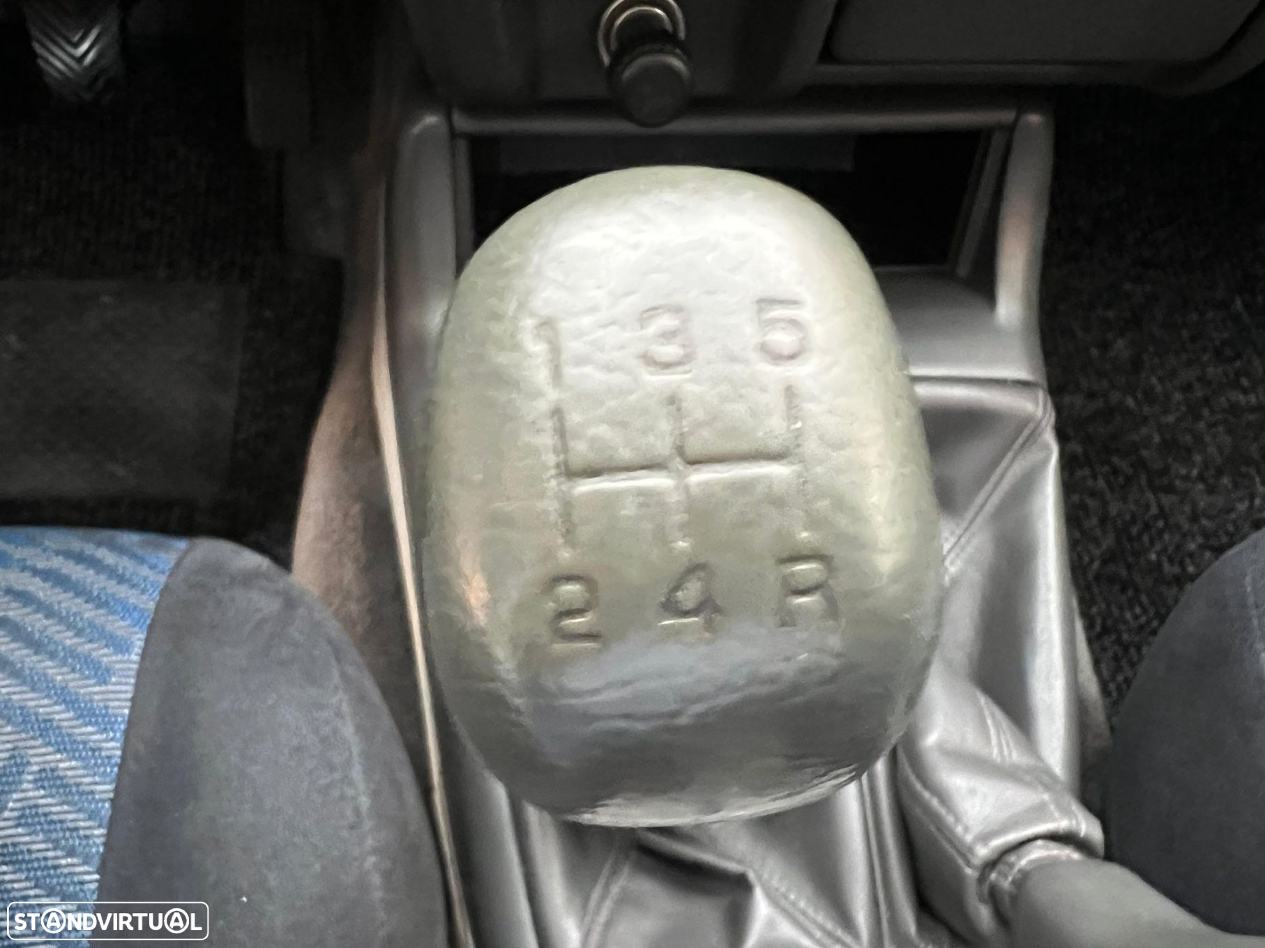 Mitsubishi Pajero Sport 2.5 TD GLS - 25