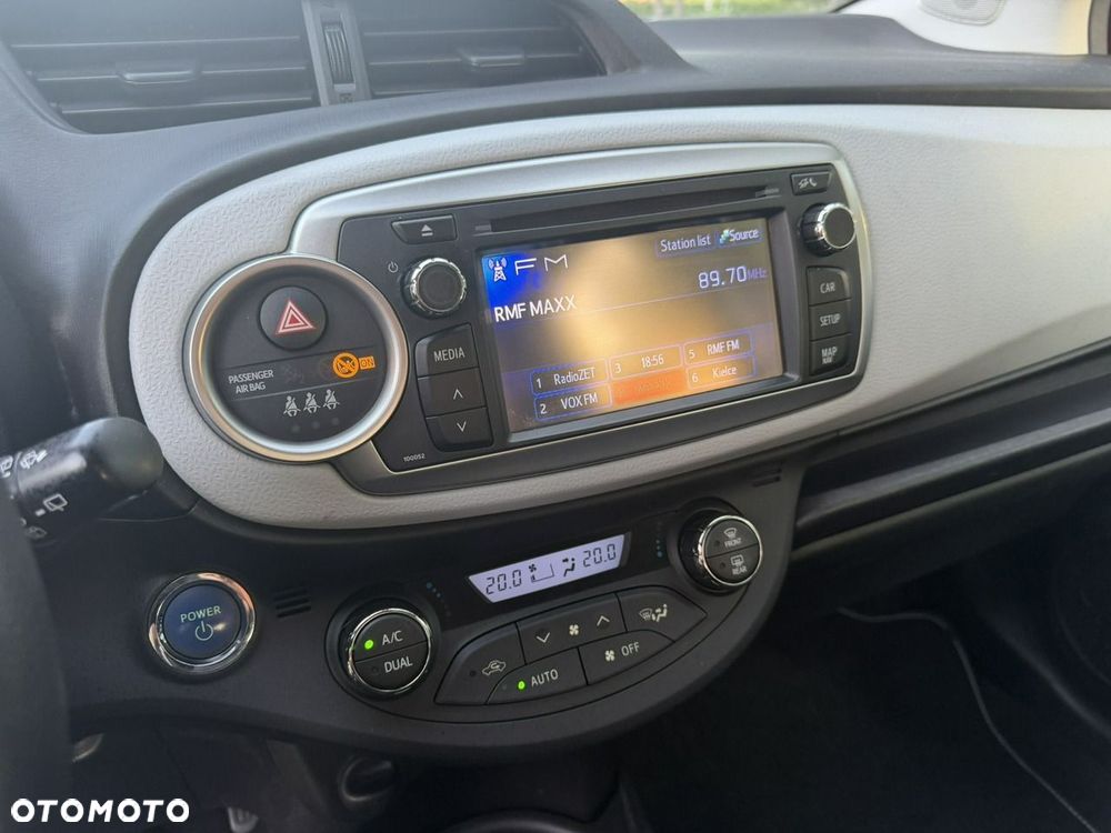 Toyota Yaris - 10