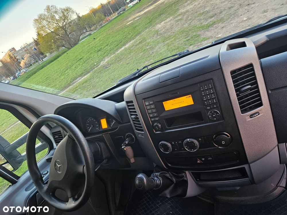 Mercedes-Benz Sprinter - 8