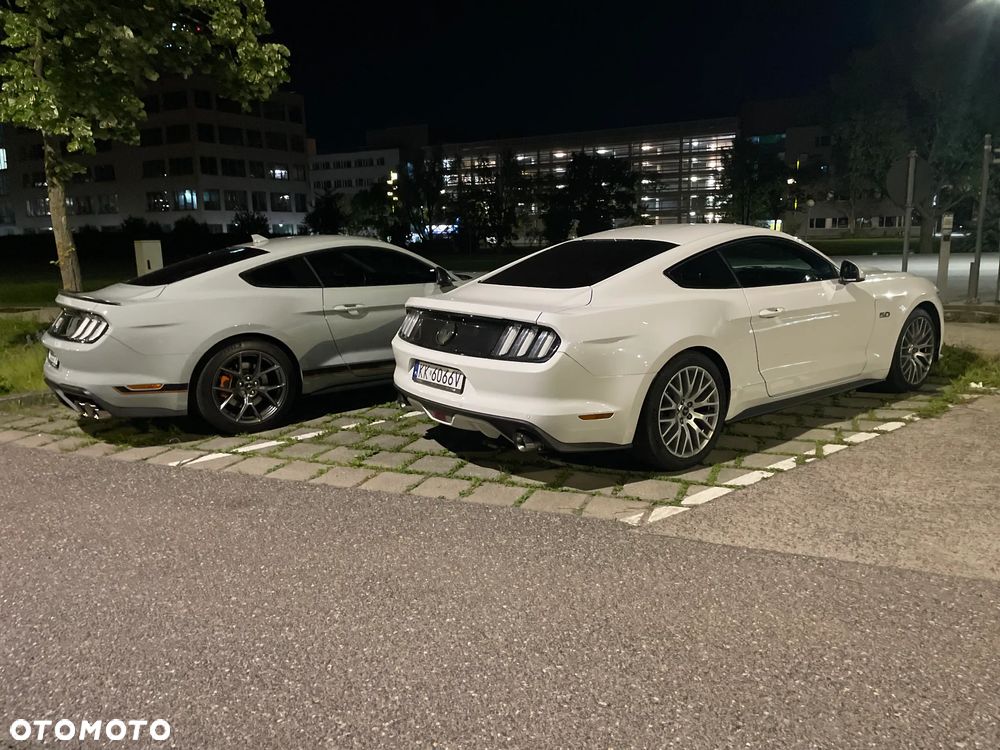 Ford Mustang 5.0 V8 GT - 29