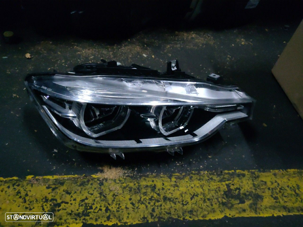 Farol Frente Direito / Otica Direita Bmw 3 (F30, F80)  7498946 / 1Ex01