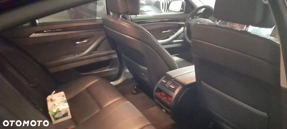 BMW Seria 5 520i - 9