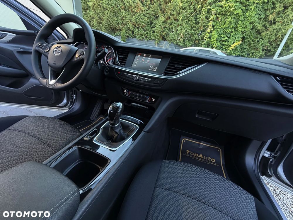 Opel Insignia - 16