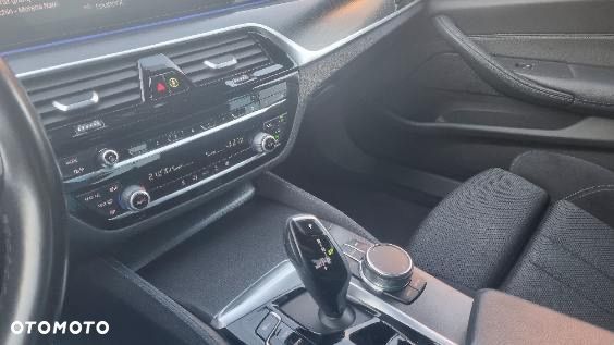 BMW Seria 5 520i - 8