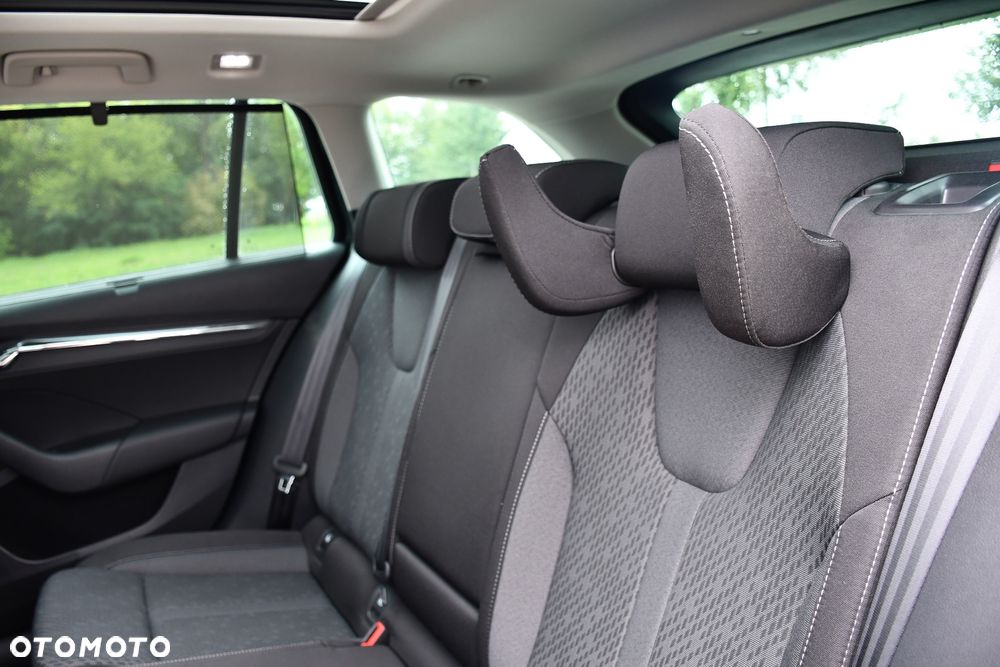 Skoda Octavia 2.0 TDI SCR Style DSG - 24