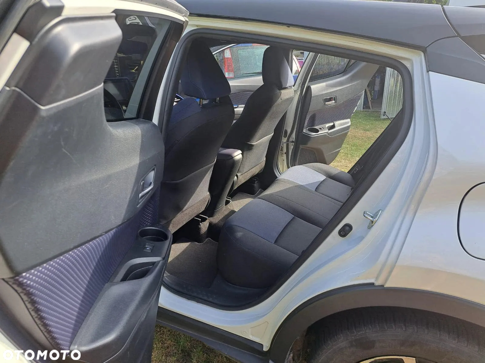 Toyota C-HR 1.2 T Premium - 11