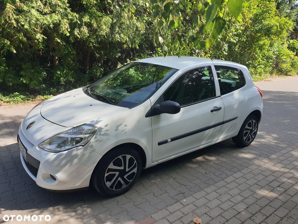 Renault Clio 1.5 dCi Alize - 8