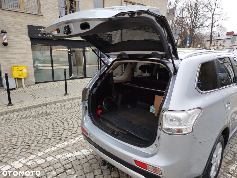 Mitsubishi Outlander 2.2 DID Intense + 4WD - 18