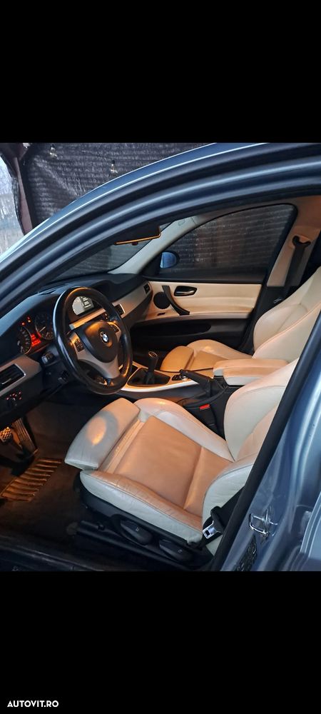 BMW Seria 3 320i - 3