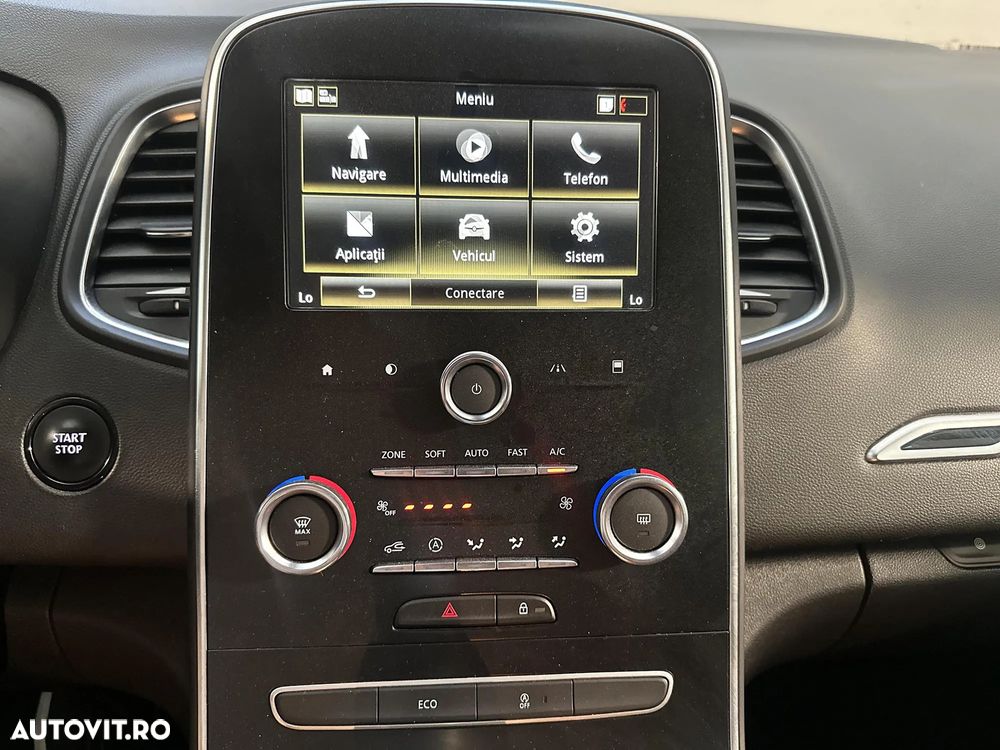 Renault Grand Scenic - 17